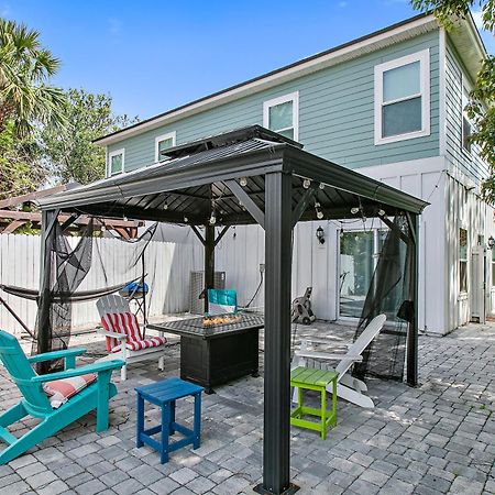 Few Steps To Ocean-4 Beach Cruisers & Free Parking & Private Backyard Jacksonville Beach Εξωτερικό φωτογραφία